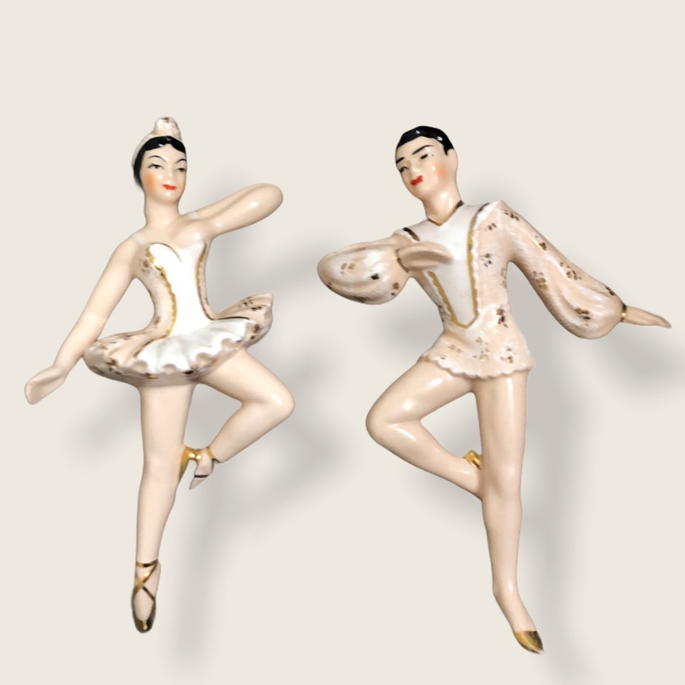 Vintage ballet dancers~40’s-50’s wall decor